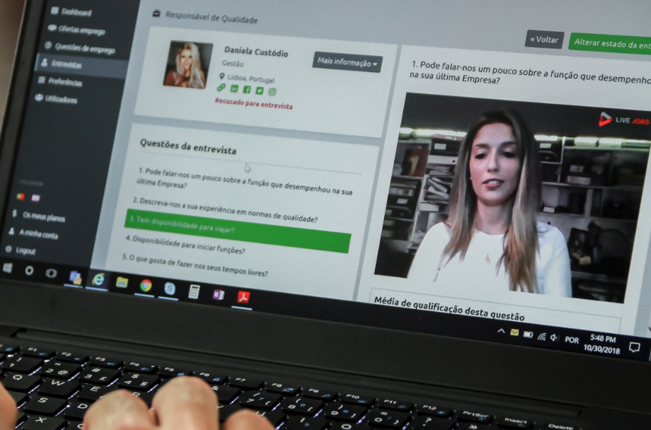 Entrevistas de vídeo estruturadas são uma das melhores maneiras de melhorar a justiça e a igualdade nos processos de recrutamento.