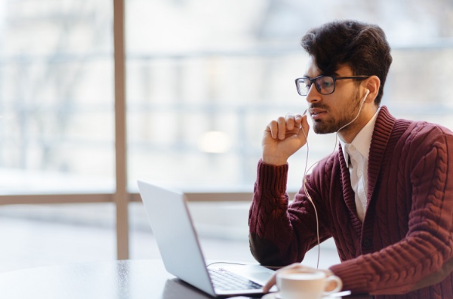 Se tempo é dinheiro então ter um assistente virtual de recrutamento custa muito pouco, sabia?