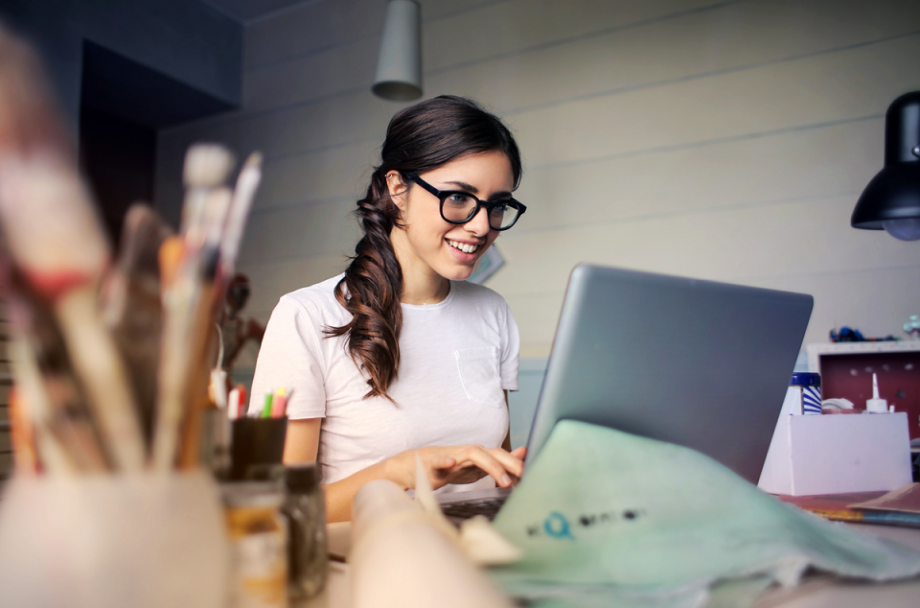 What is a Digital Interview and how our customers use our CV TRACKING tool?